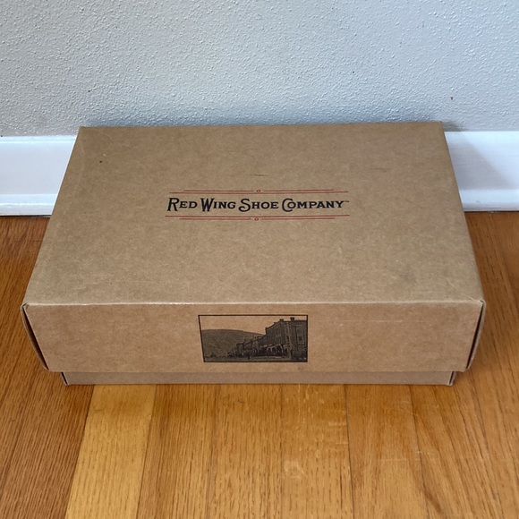 Red Wing Boots - women’s iron ranger size 7 heritage - Picture 11 of 11